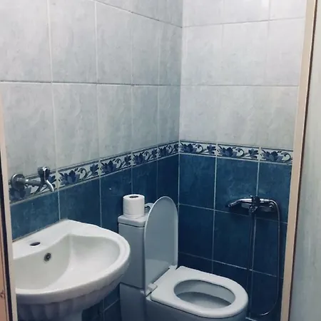 فندق Dinlen إزمير